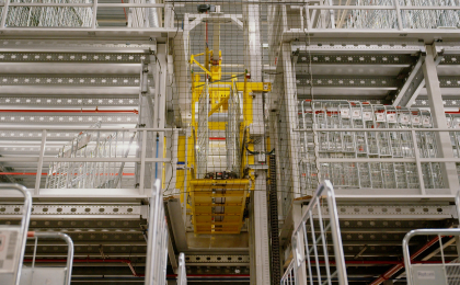 advanced-roll-cage-handling-system-belgium-elten-logistic-systems-3